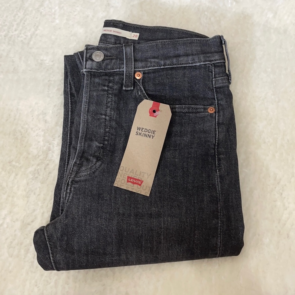 NWT Levi’s Wedgie Fit Skinny Black Jeans